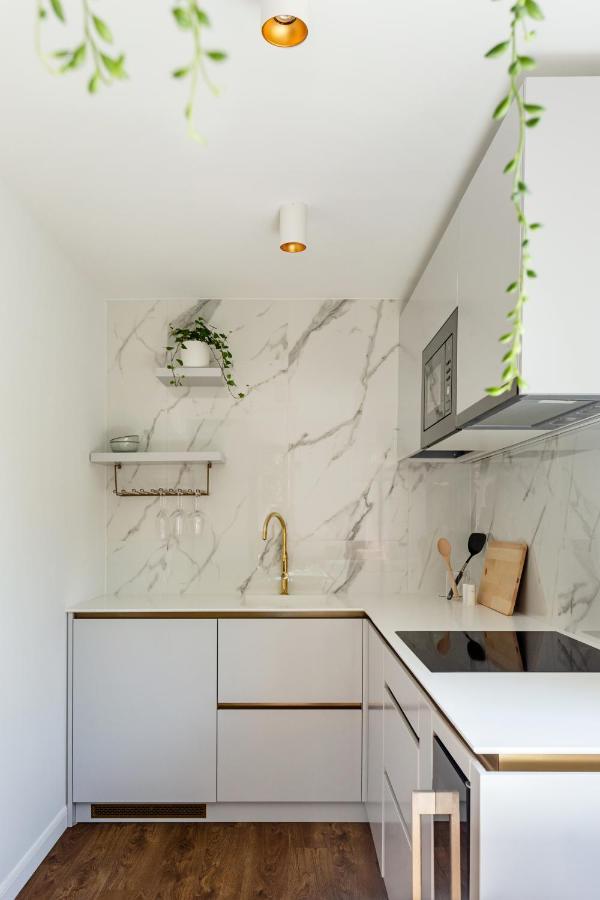 Designer Apartment In The City Center Cluj-Napoca Exterior foto