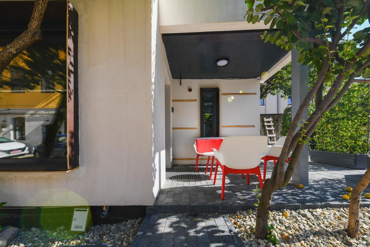 Designer Apartment In The City Center Cluj-Napoca Exterior foto